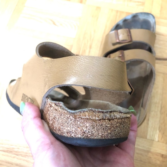 Tan Birkenstock sandals - Picture 5 of 9